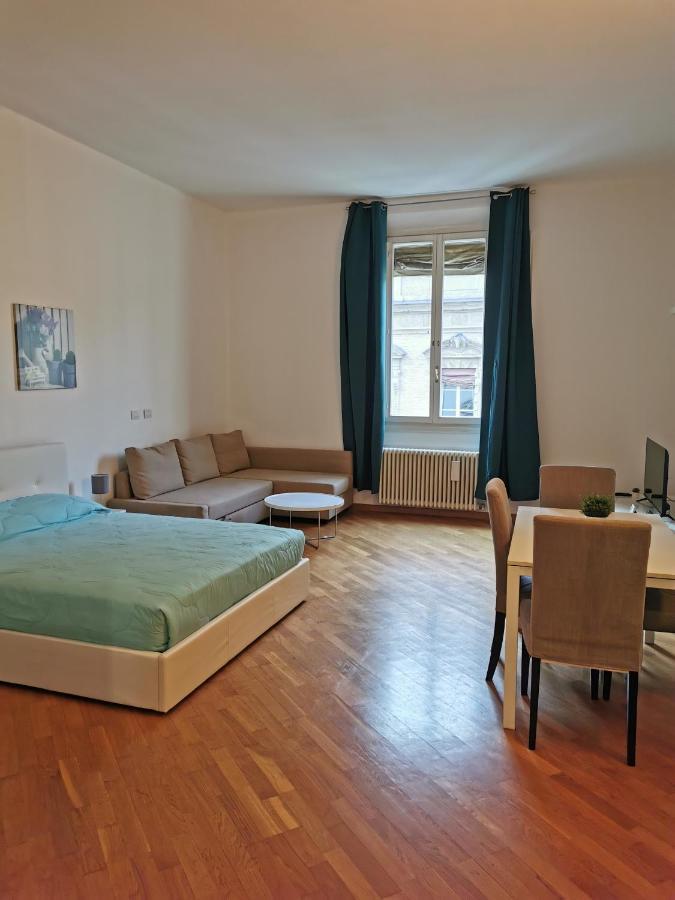 Апартаменти Residenza Piazza Santo Stefano Болонья Екстер'єр фото