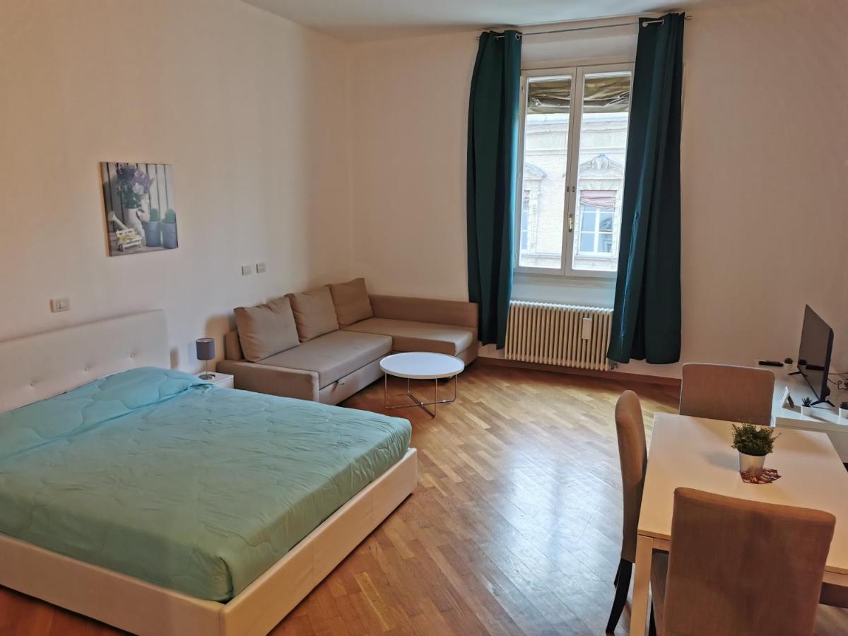Апартаменти Residenza Piazza Santo Stefano Болонья Екстер'єр фото