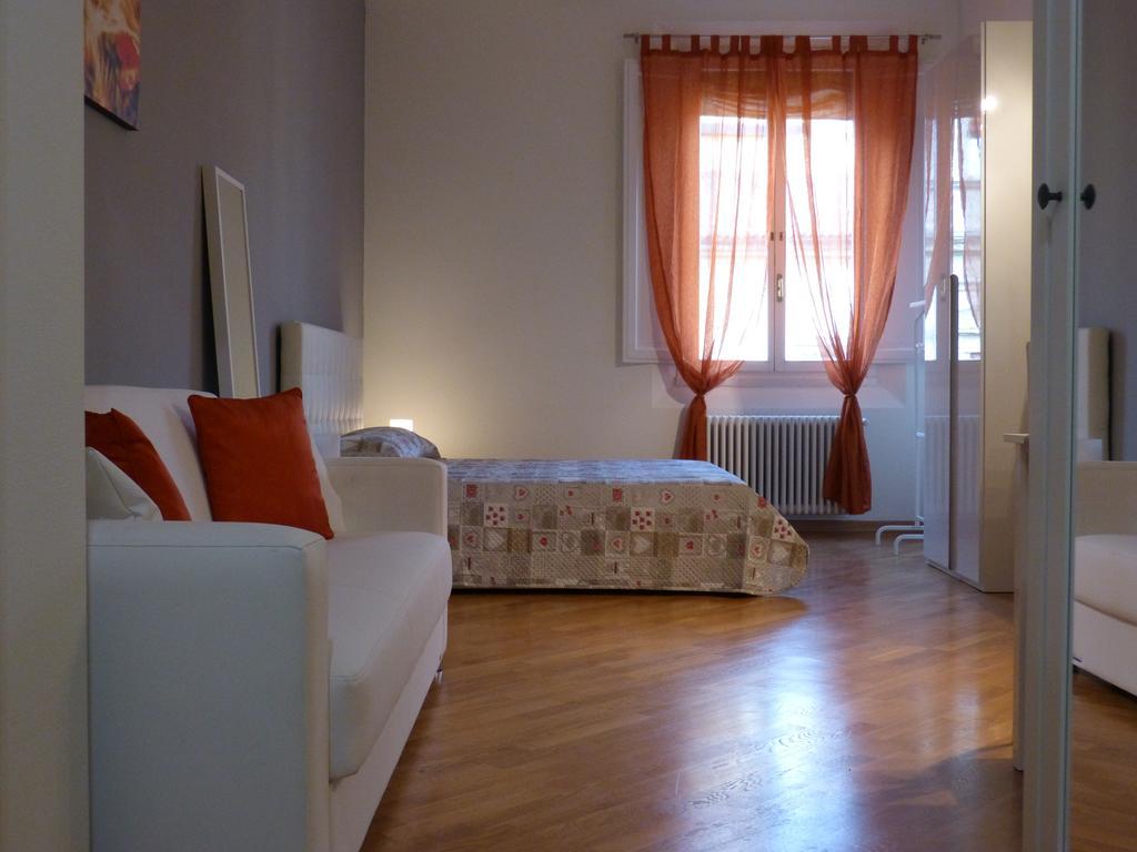 Апартаменти Residenza Piazza Santo Stefano Болонья Екстер'єр фото