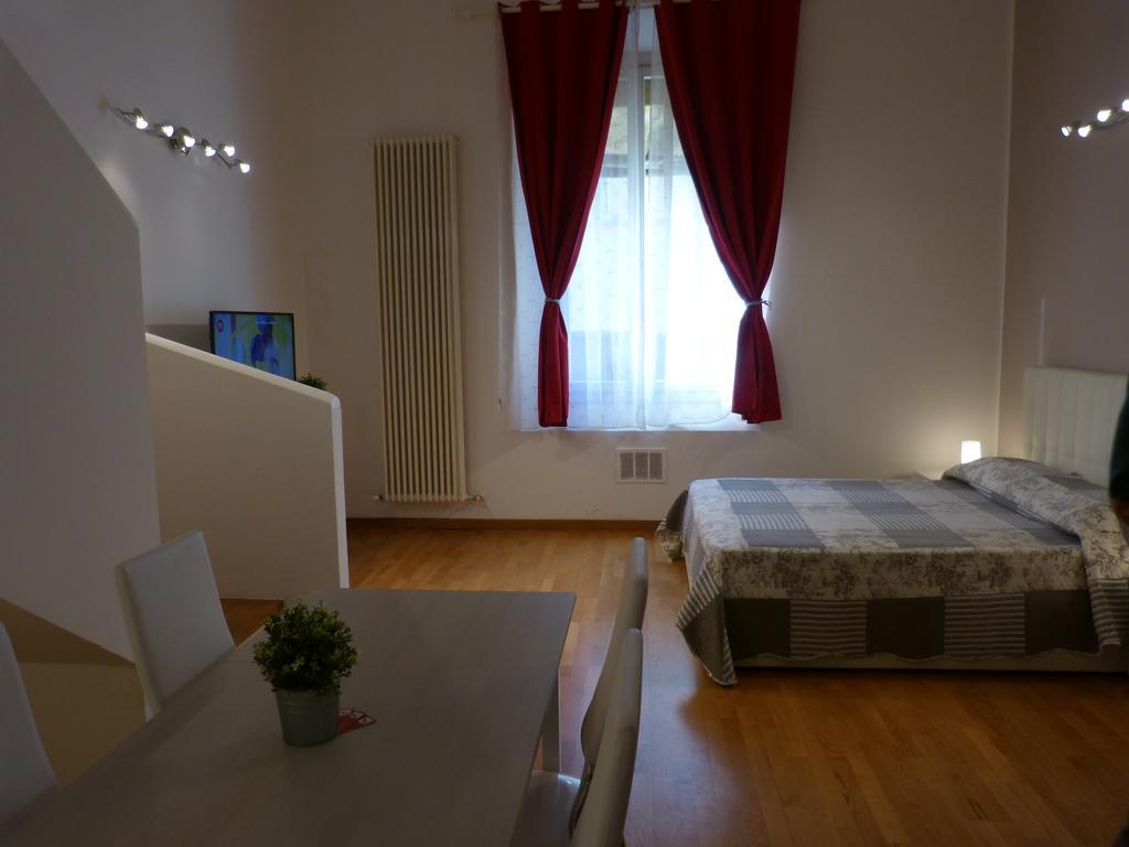 Апартаменти Residenza Piazza Santo Stefano Болонья Екстер'єр фото